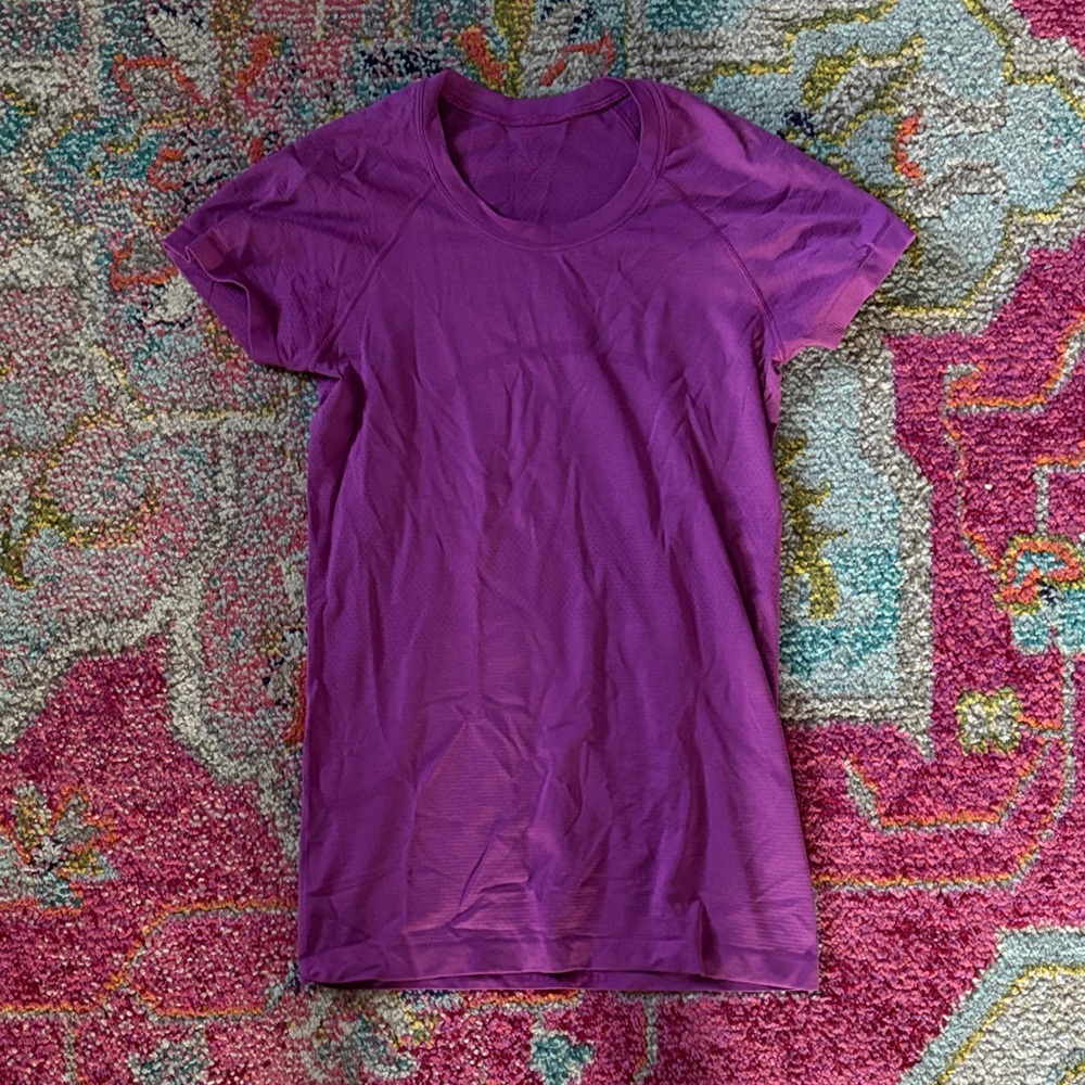 Lululemon Swiftly Tech Short Sleeve Hip Length Tee